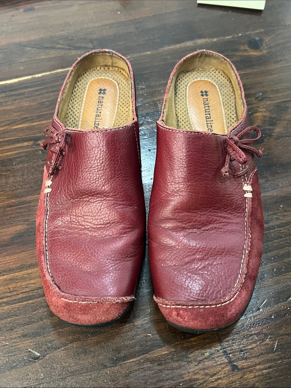 Burgundy ladies leather Naturalizer comfort slip on mules loafers shoes sz 6.5